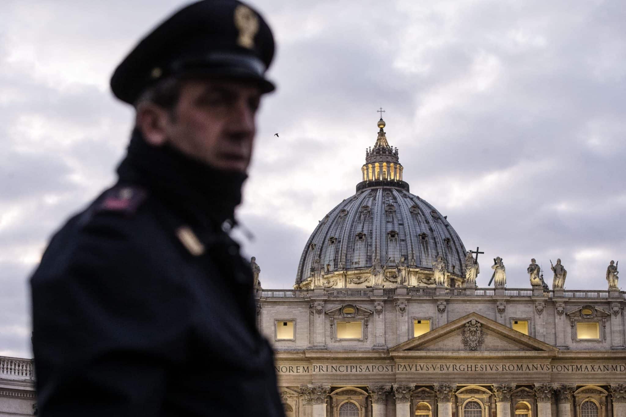 Il magazziniere del Vaticano scoperto a vendere online un orologio rubato: in casa trovati 5mila euro in contanti e altra merce sospetta 1 GOLF 20230518230004655 357ff4b0bc52b8e89a64f05d0cf41a75 scaled.jpeg