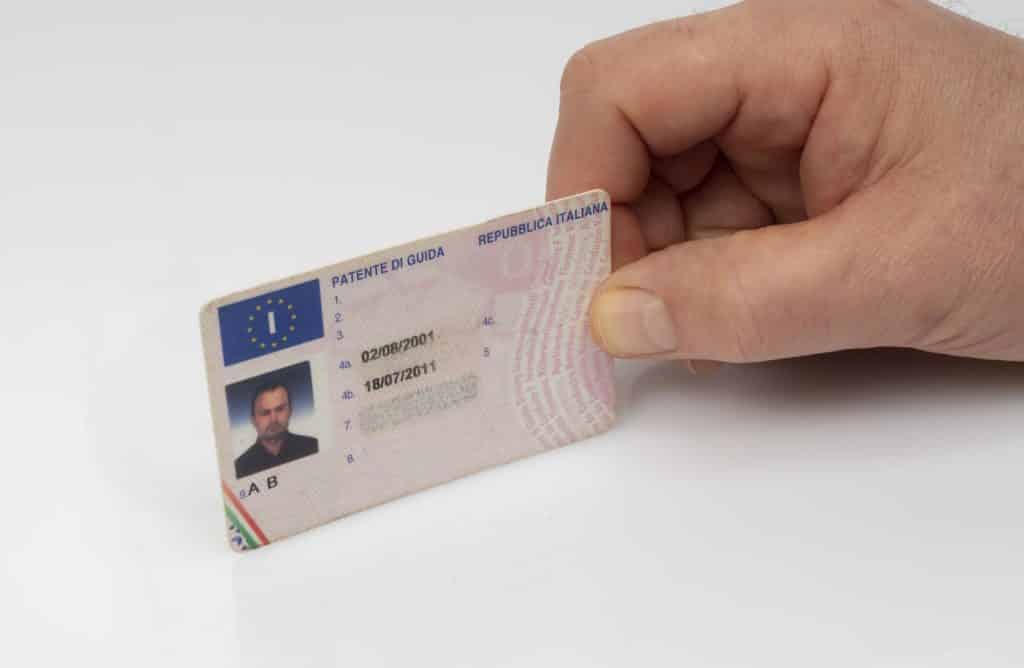 Patente italiana 2 1.jpg