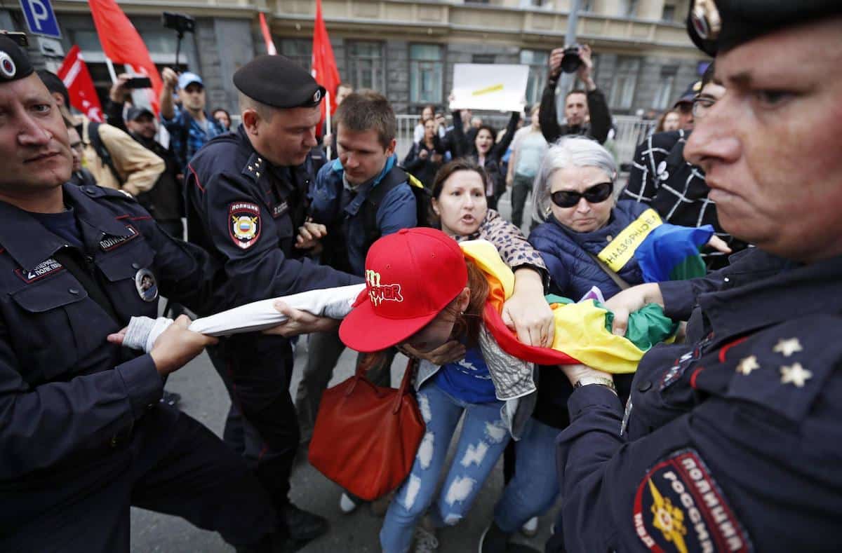 La scure di Putin sulle minoranze: i gestori di un bar Lgbtq russo a processo per «terrorismo ed estremismo» 1 Russia Lgbt.jpg