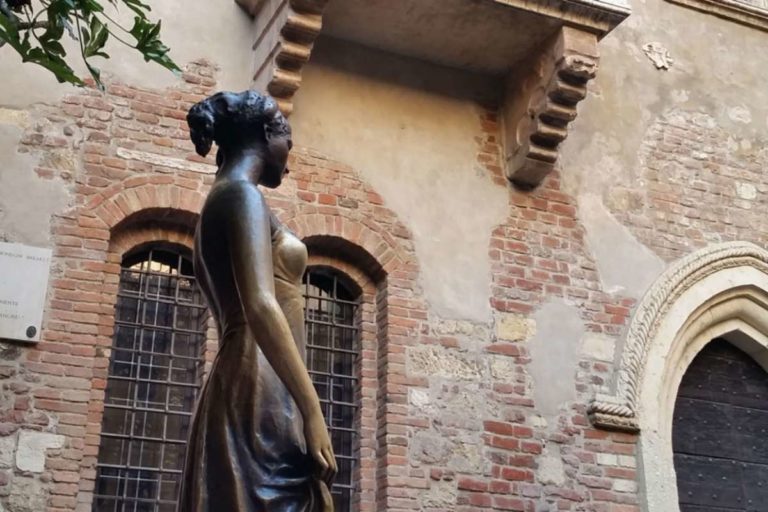 Statua Giulietta.jpg