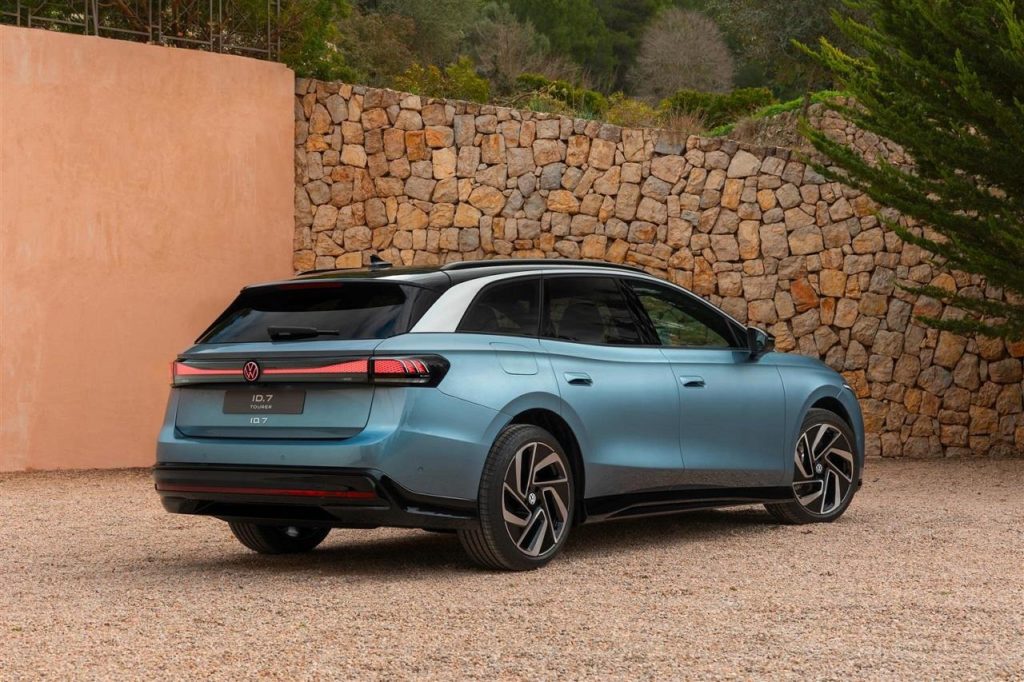 Volkswagen ID.7 Tourer.jpg