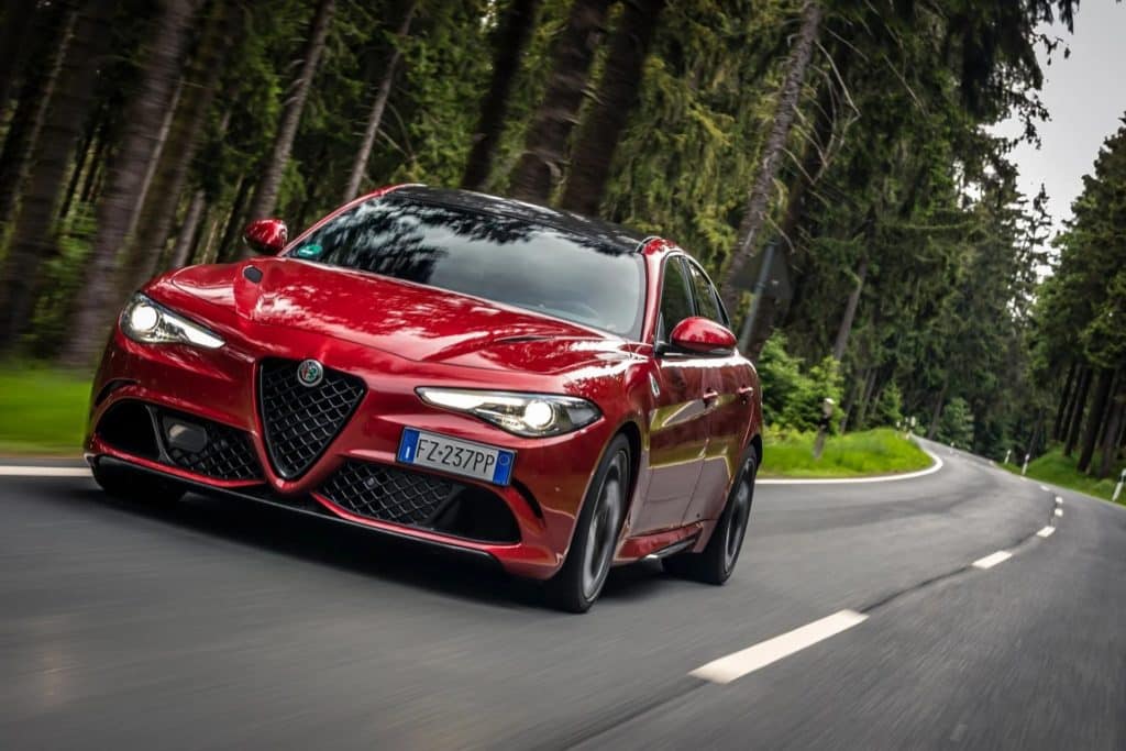 alfa romeo giulia.jpg