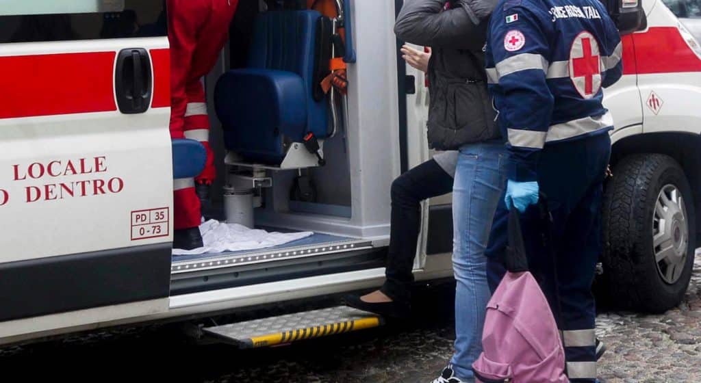 ambulanza croce rossa.jpg