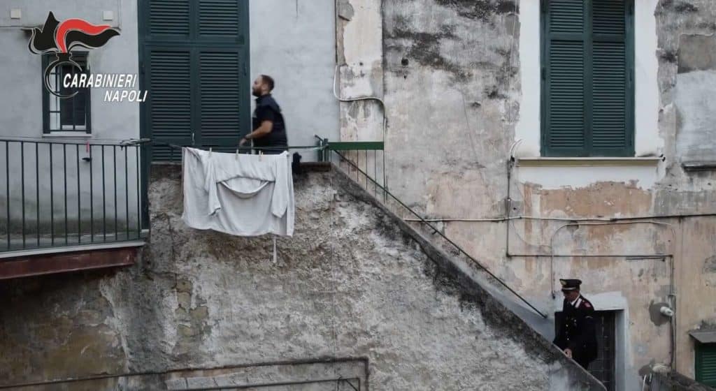 carabinieri portici.jpg