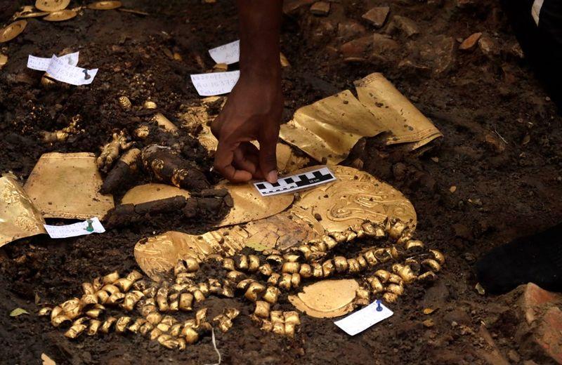 cocle gold treasure m.jpg