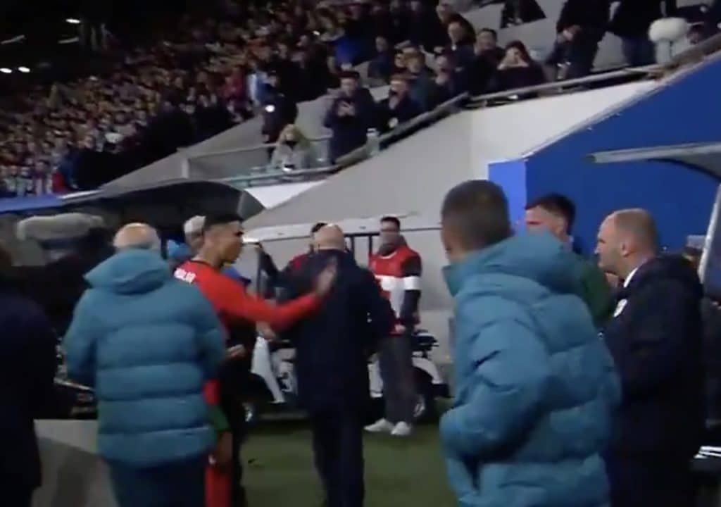 cristiano ronaldo vs quarto uomo.jpg
