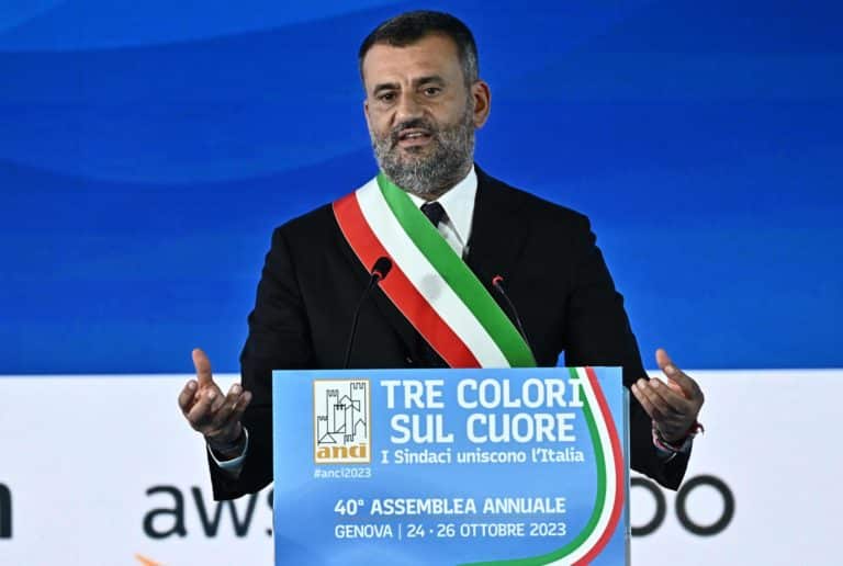 Bari, Piantedosi nomina una commissione per valutare infiltrazioni mafiose. Il sindaco Decaro: «È un atto di guerra contro la città» 1 decaro scaled.jpg