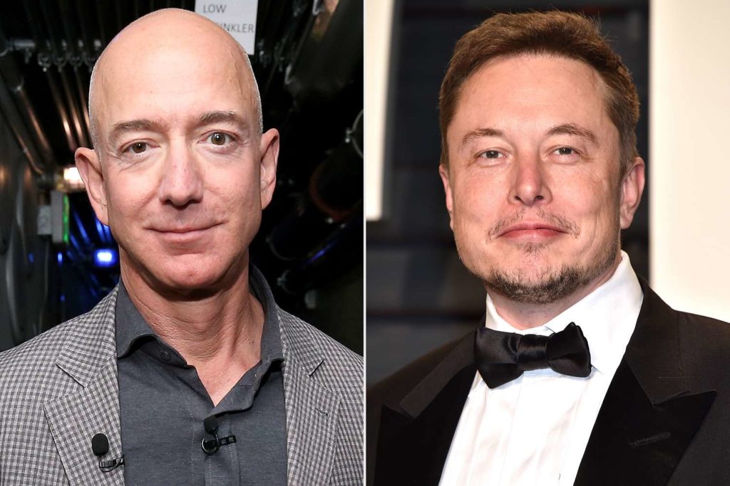 jeff bezos elon musk 090722 8d1b0d178018463e968a3d39480f263a.jpg