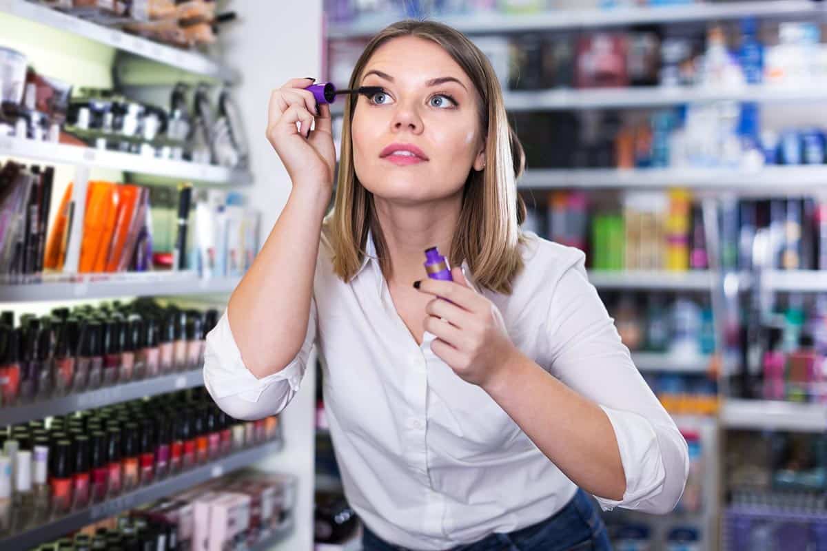 Mascara: ancora paraffine e sostanze contaminanti, i peggiori del test sono 3 prodotti L’Oréal 1 mascara profumeria.jpg