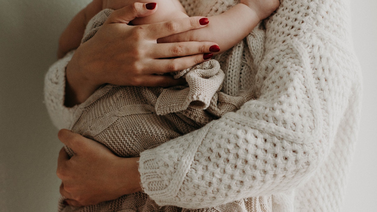 Verona, nasce la prima bambina con reimpianto del tessuto ovarico: la mamma si era ammalata di tumore a 21 anni 1 maternità neonati bambini.jpeg