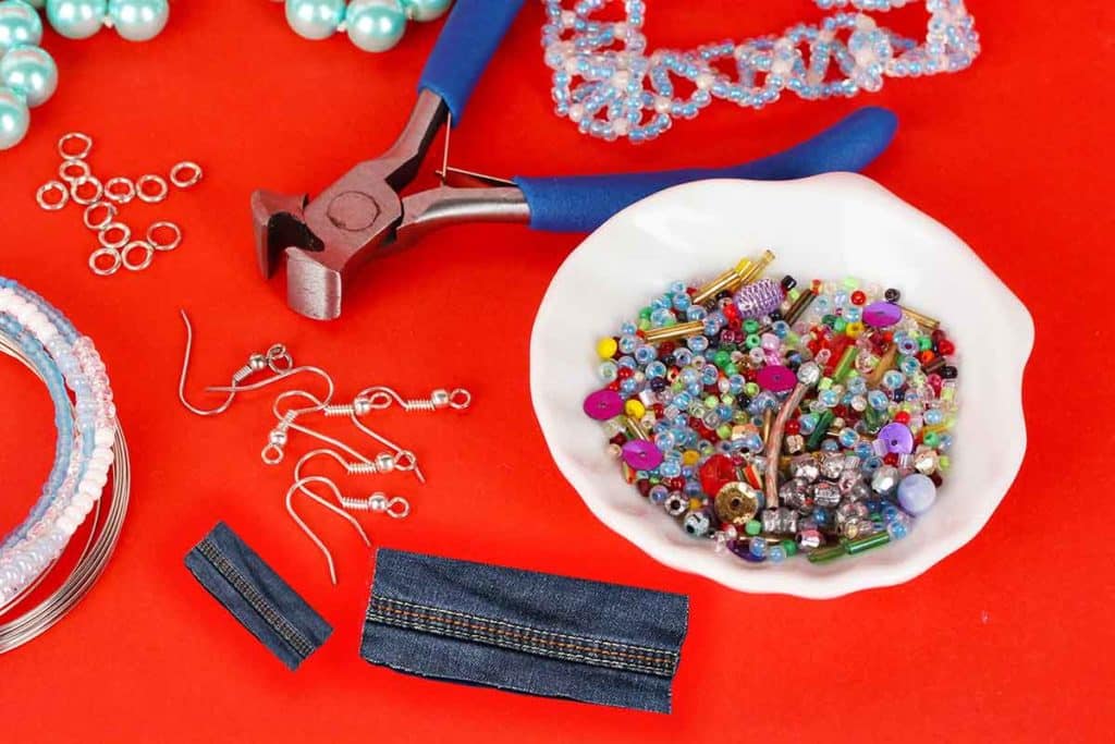 orecchini con vecchi jeans.jpg