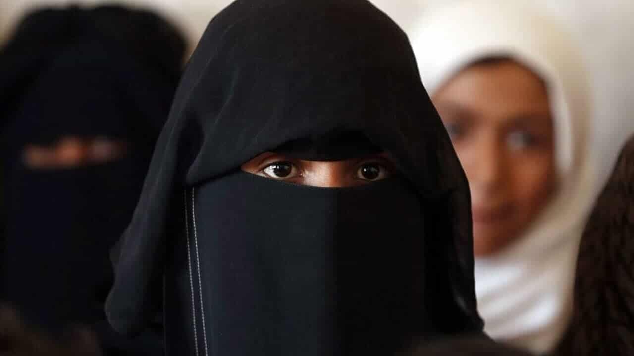 pordenone bambina niqab.jpeg