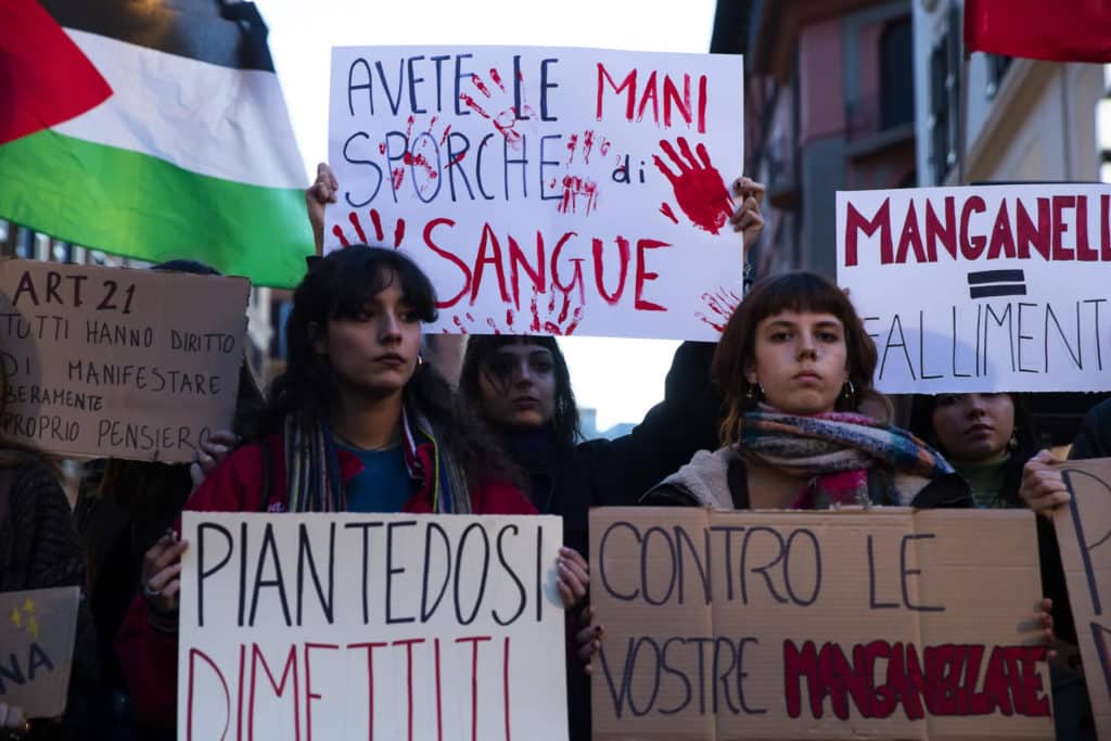 studenti manifestazioni scaled.jpeg