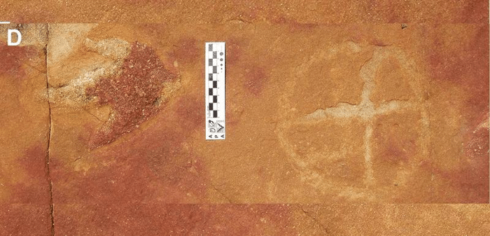 theropod track and petroglyph m.png