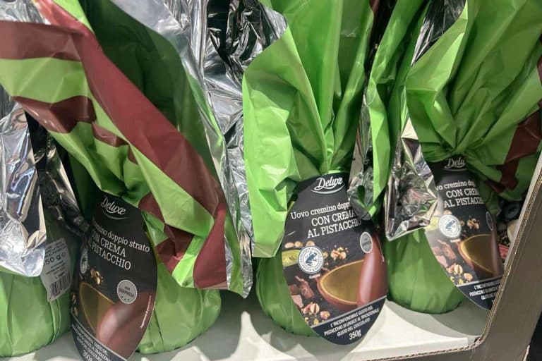 uovo di pasqua con crema al pistacchio deluxe lidl.jpg