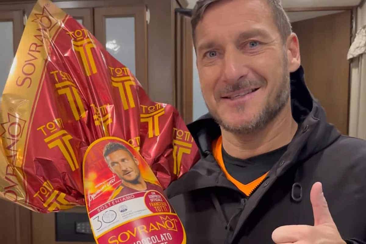 uovo di pasqua francesco totti.jpg