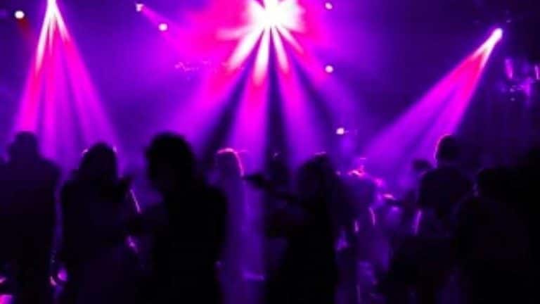 violenza discoteca 2.jpg