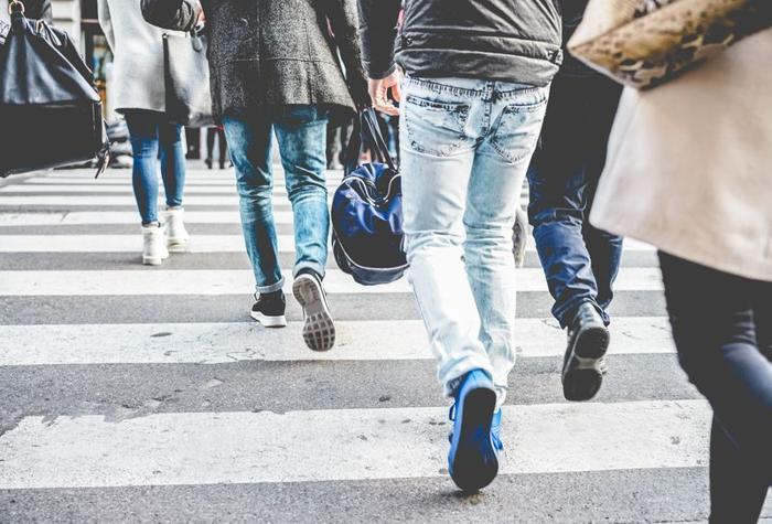 walking feet m.jpg