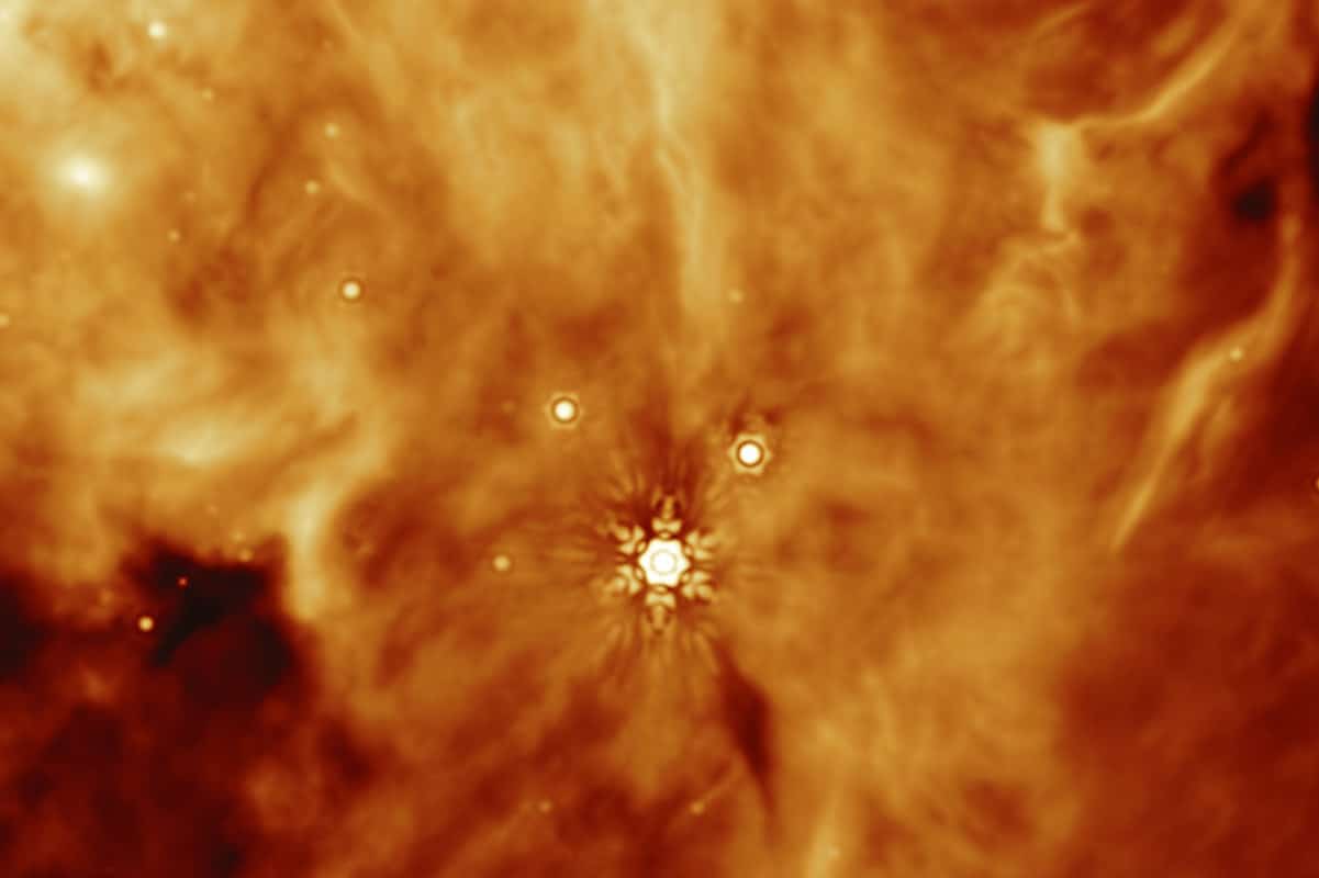 webb molecole organiche stelle.jpg