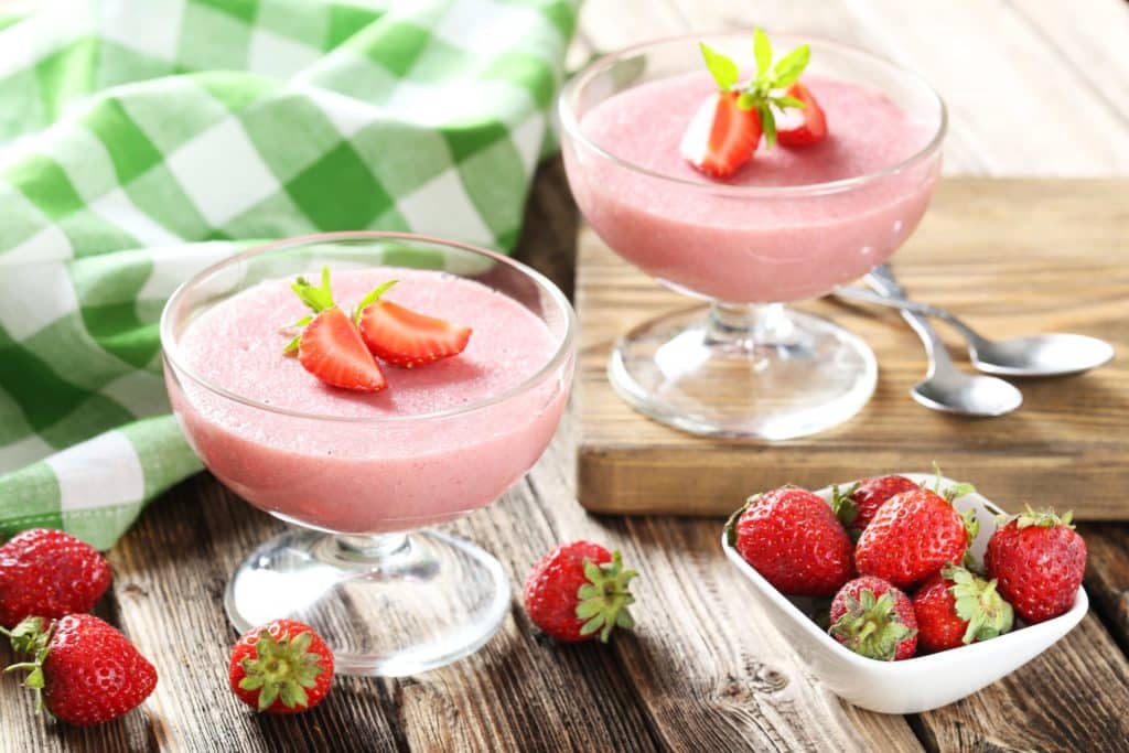 Budino alle fragole scaled.jpeg