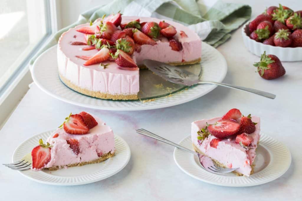 Cheesecake fragola scaled.jpeg