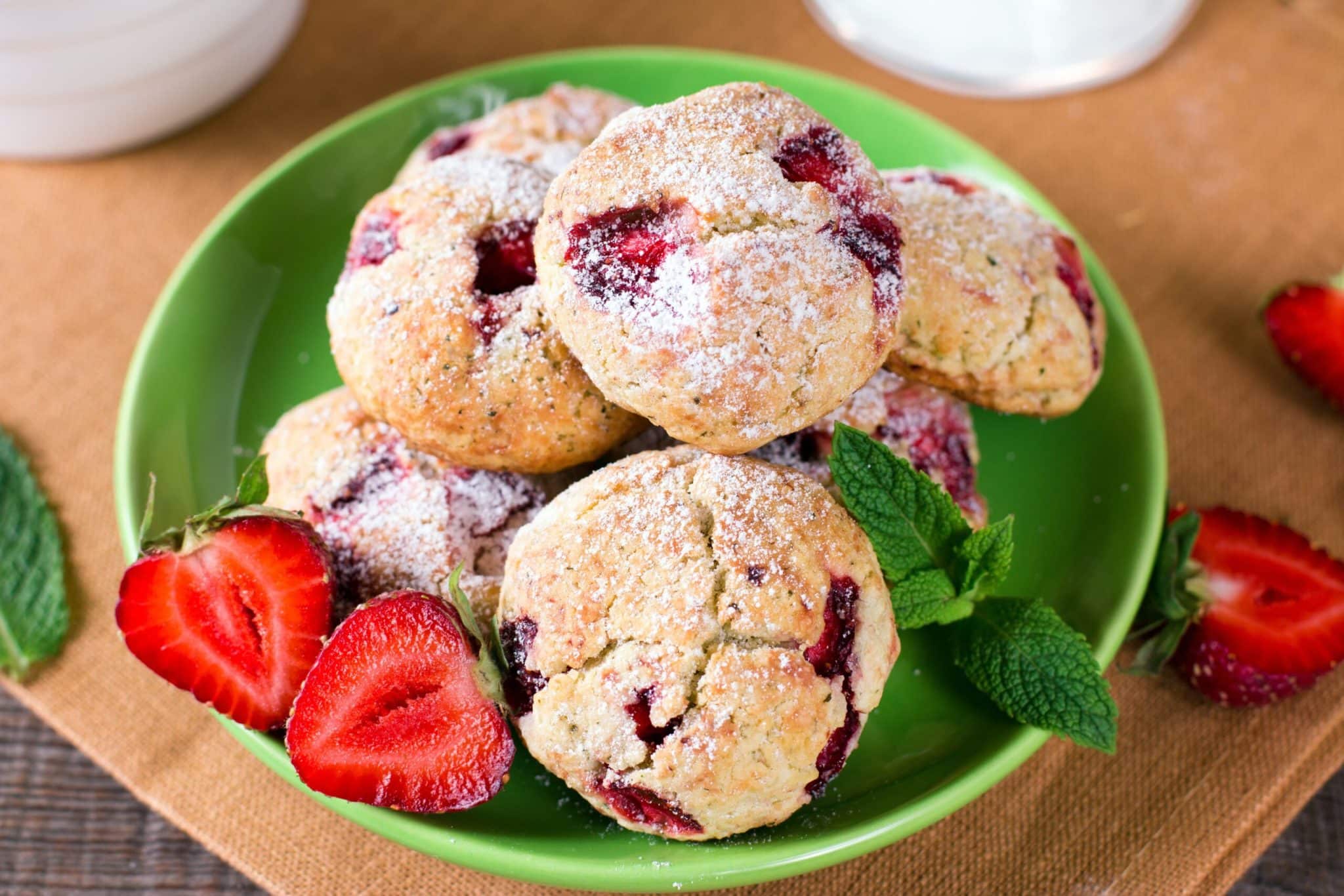 Biscotti alle fragole: morbidissimi, friabili e golosi! 1 Cookies alle fragole scaled.jpeg