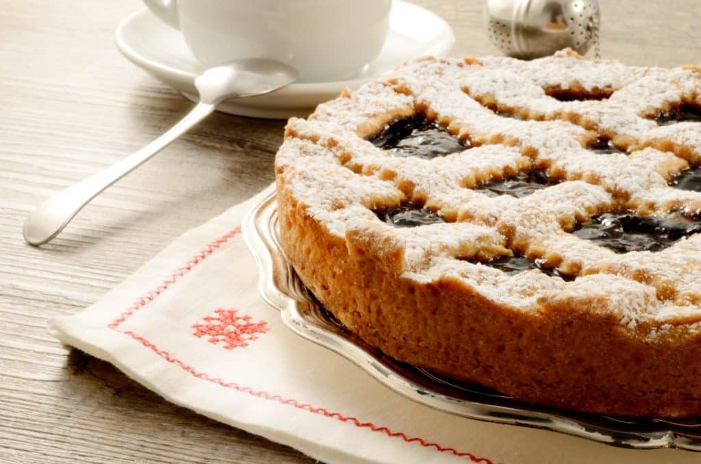 Crostata marmellata scaled.jpg
