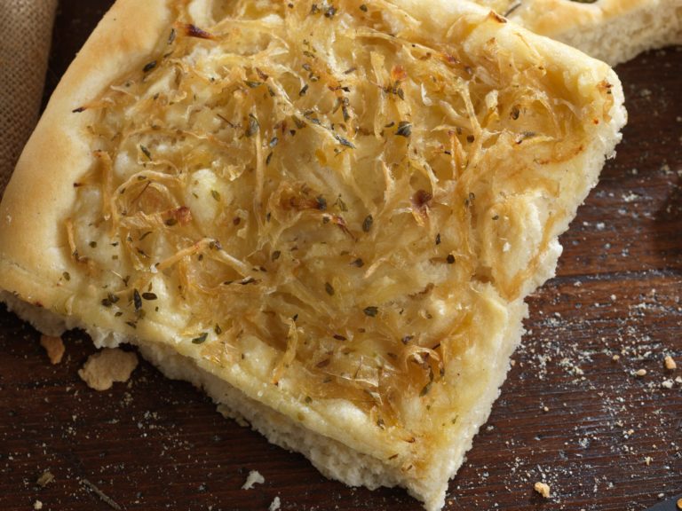 Focaccia Cipolle scaled.jpeg