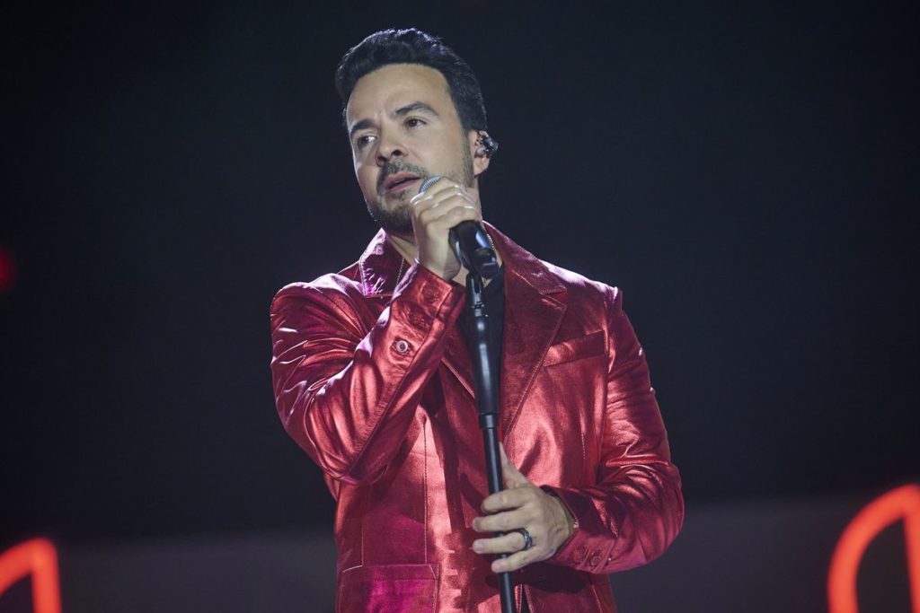 GI Luis Fonsi.jpg