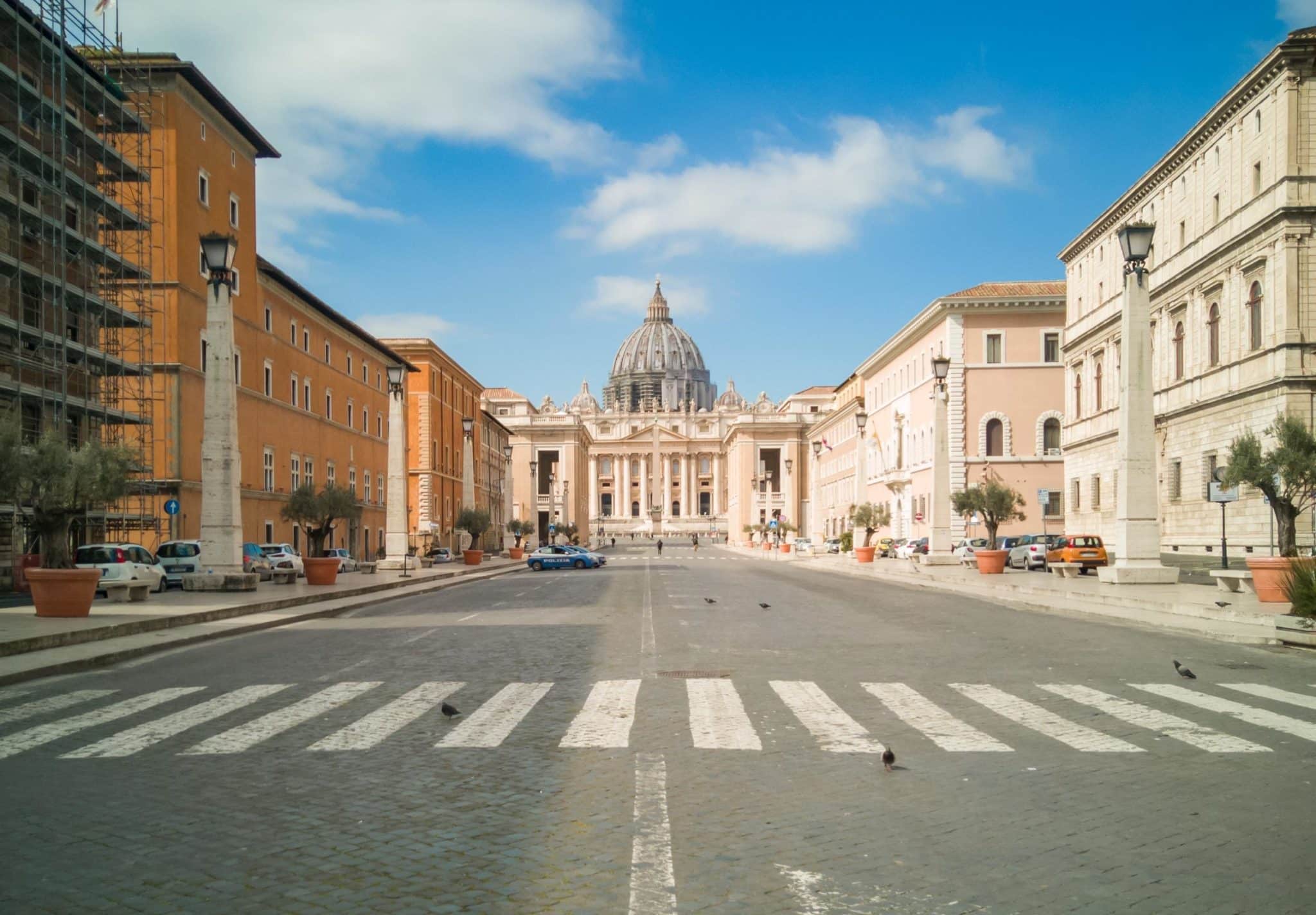 Quali Euro 4 possono circolare a Roma? 1 Roma strada vuota.jpg