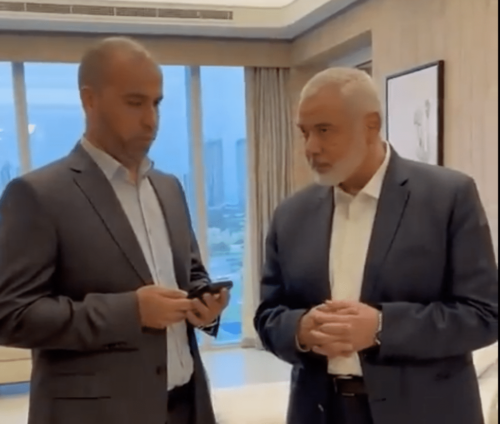 Israele uccide tre figli di Ismail Haniyeh, la reazione del leader di Hamas: «Onorato del loro martirio» – Il video 1 Screenshot 2024 04 11 alle 09.26.36.png