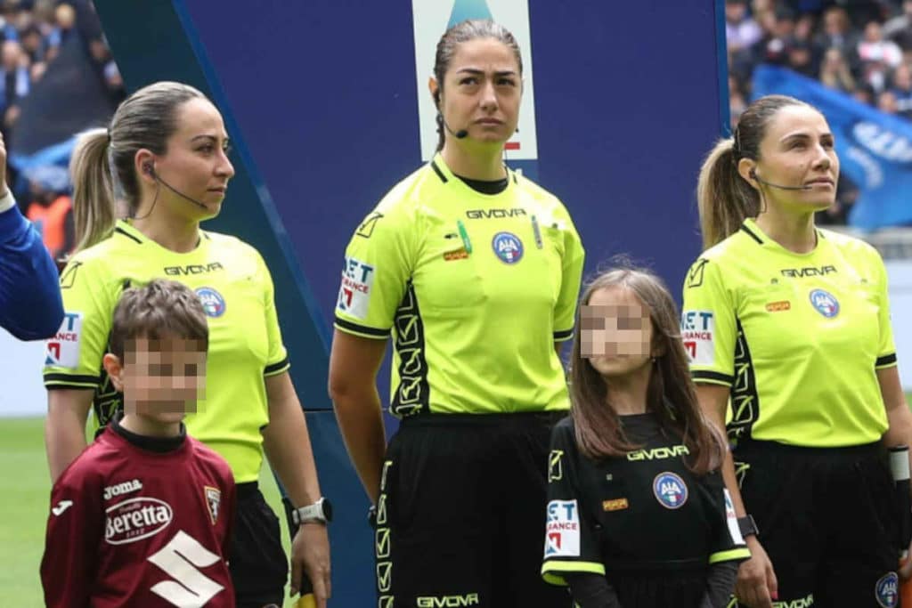 Terna arbitrale femminile.jpg