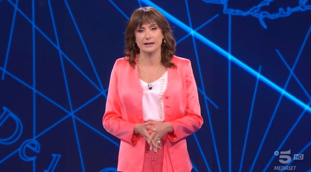 luxuria isola dei famosi.jpg