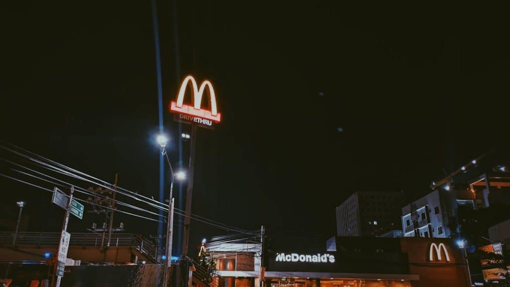 mcdonald foto gratis libera.jpeg