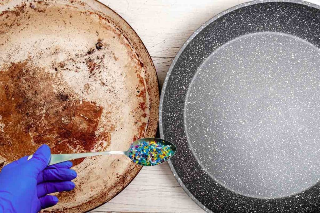 microplastiche padelle antiaderenti.jpg