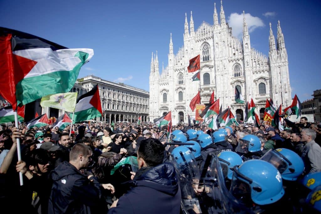 milano duomo 25 aprile scaled.jpeg