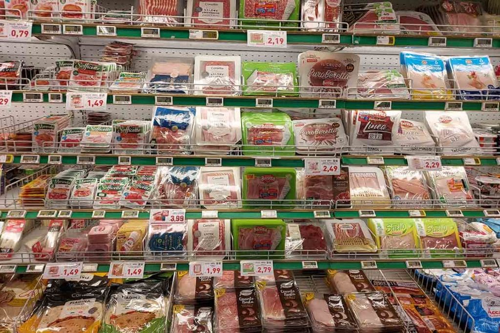 salumi supermercato.jpg