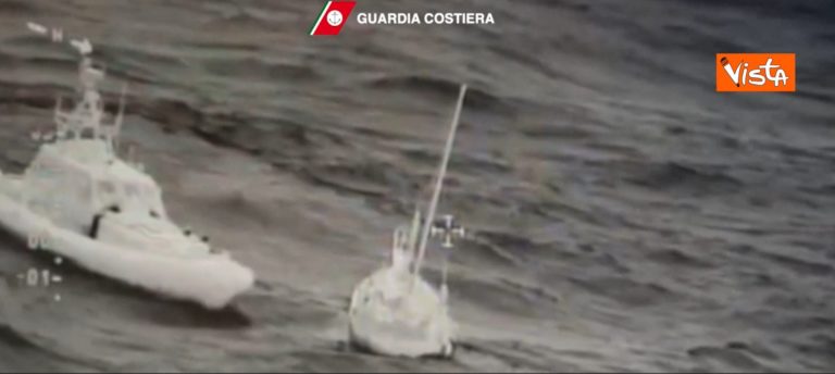 salvataggio velista spagnolo guardia costiera video.jpg