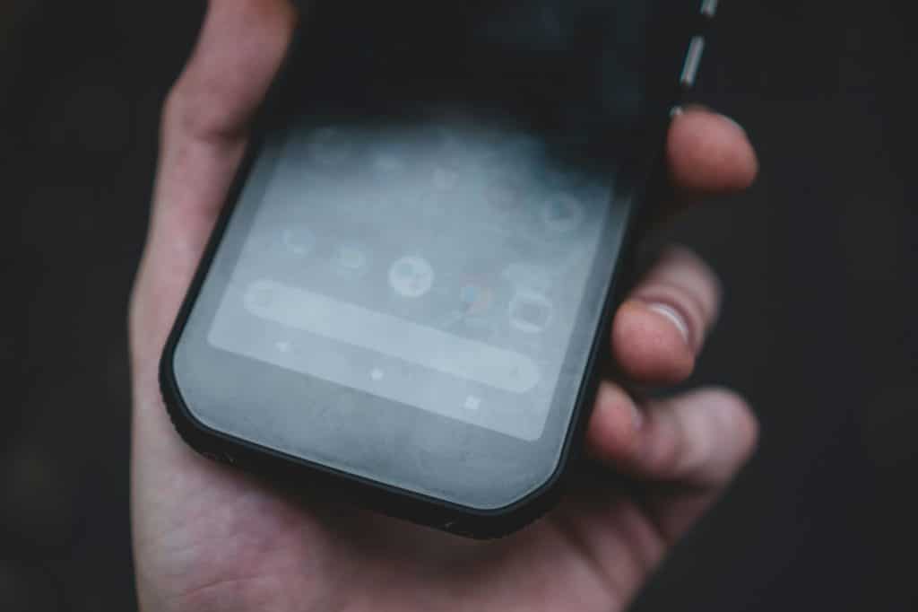 smartphone nero.jpg