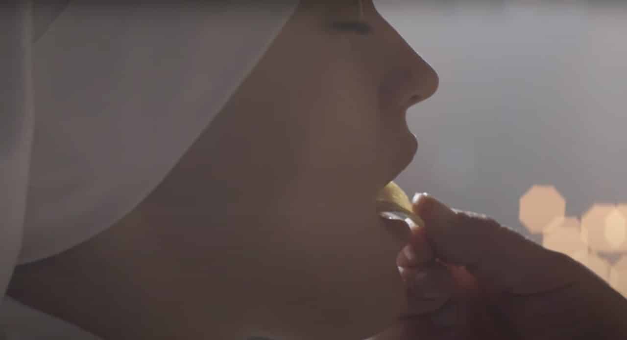 L’ideatore dello spot della patatina al posto dell’ostia: «Sono cattolico, ma oggi è tutto sdoganato» 1 spot amica chips suore blasfemia lorenzo marini.jpg
