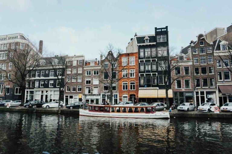 Amsterdam turismo di massa.jpg