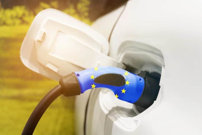 Auto elettrica europea.jpg