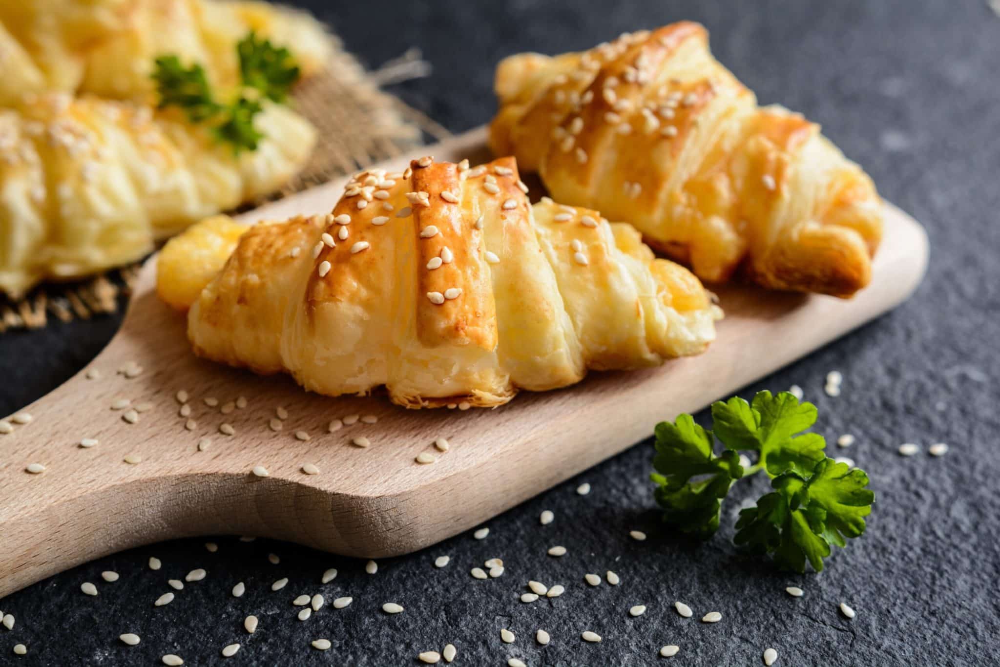 Cornetti al formaggio: facili, veloci e golosissimi! 1 Cornetti al formaggio scaled.jpg