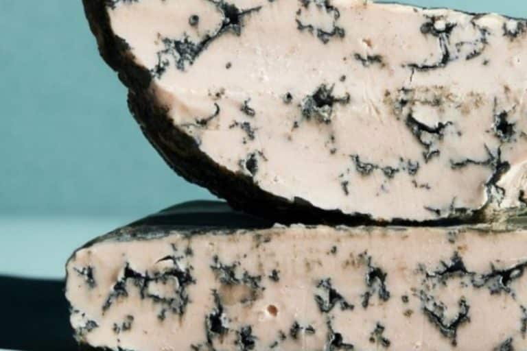 Questo formaggio vegano ha rischiato di vincere un concorso per latticini (per poi essere squalificato senza motivo) 9 Formaggio vegano.jpg