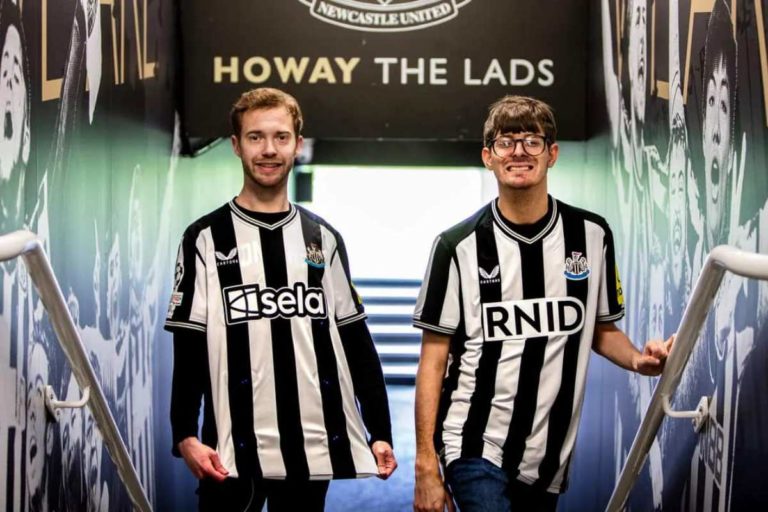 Newcastle maglie.jpg