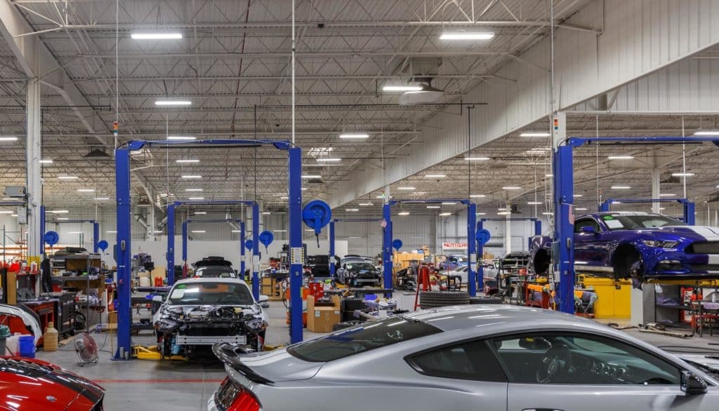Officina auto autorizzata Ford negli USA.jpg