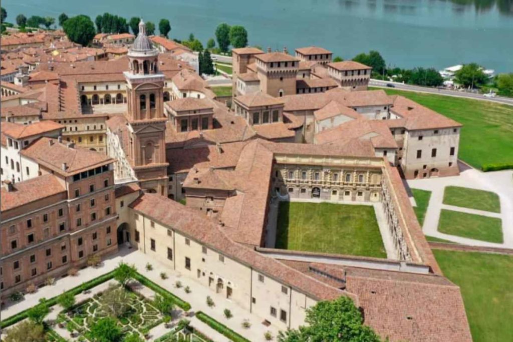 Pagati Mantova.jpg