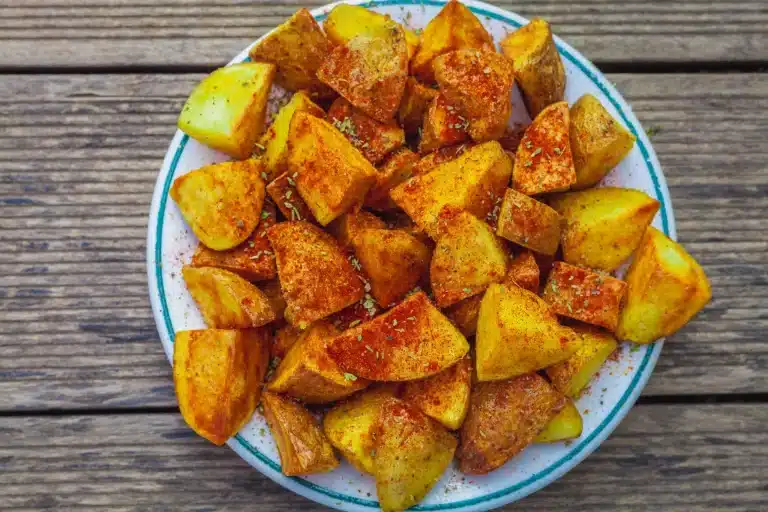 Patate alla paprika scaled.jpg.webp