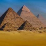 Piramidi di Giza.jpg