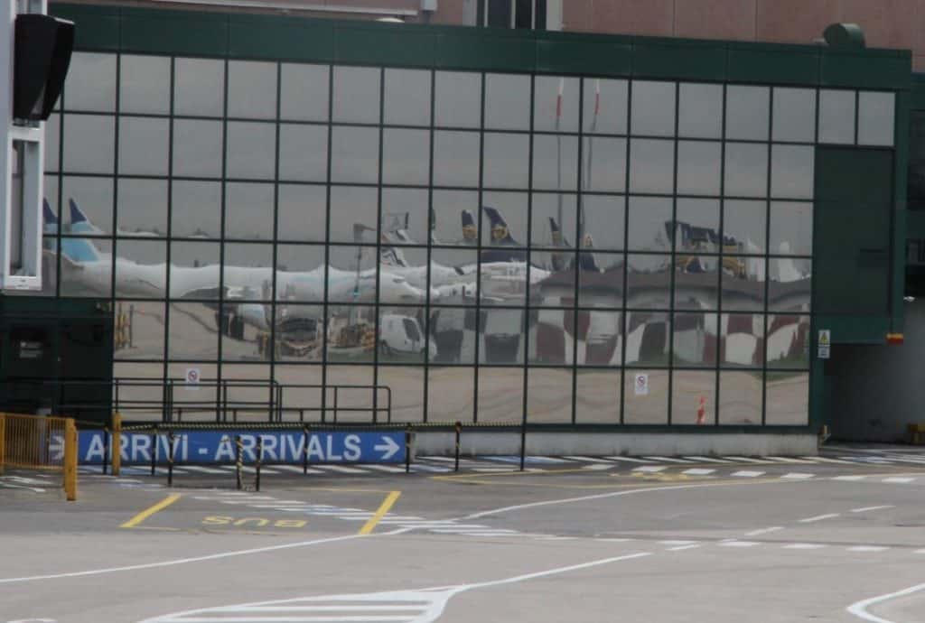 aeroporto bologna.jpg